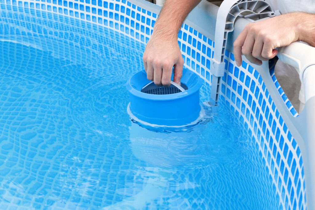 Leak detection using dye test in Green Valley pool