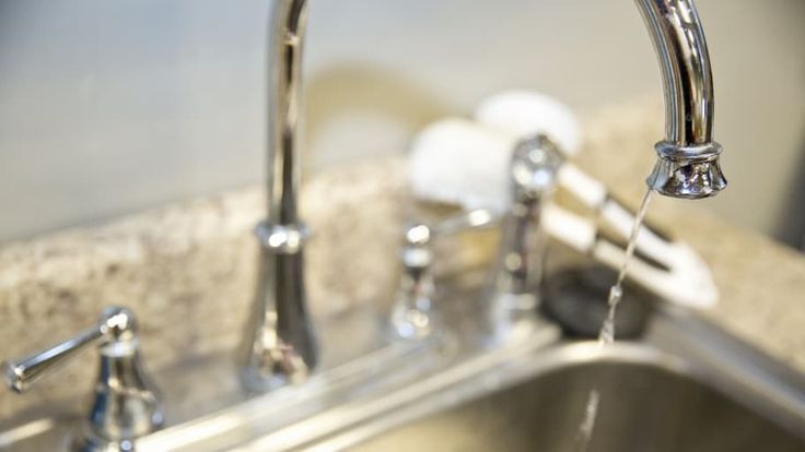 leaking faucet signs