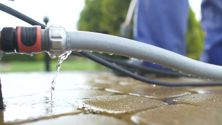 Garden Hose Leaks: Causes and Easy Repairs 1 Garden Hose Leaks