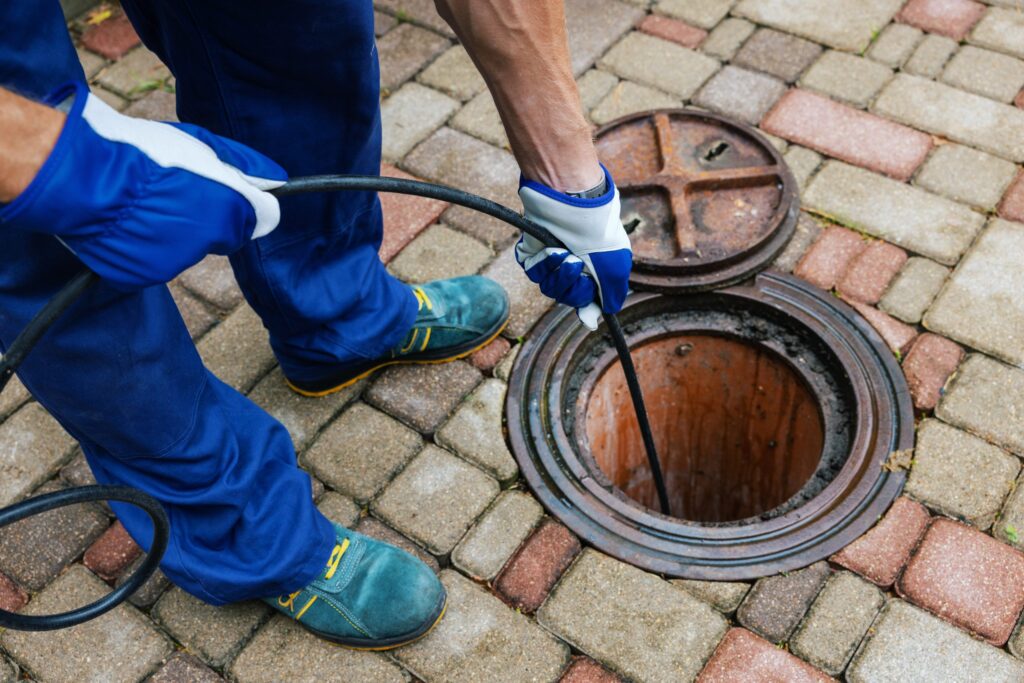 Hydro Jetting vs Snaking - Vegas Homeowners' Ultimate Guide to Clear Drains 1 hydro jetting scaled 1