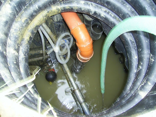 how to clear a main sewer line 1